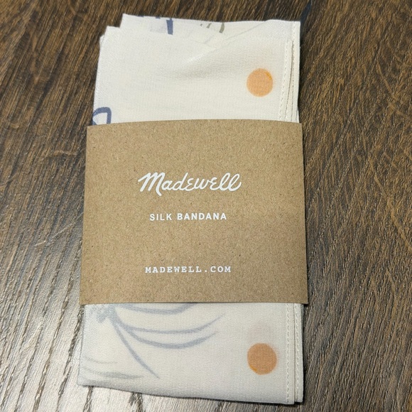 Madewell New 100% silk Floral Patterned Scarf - Picture 4 of 5